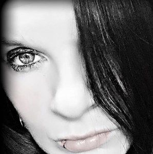 Meet your Posher, Mia